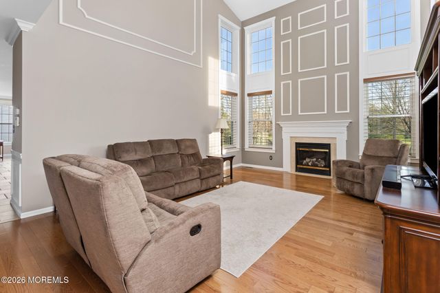 16 Heritage Drive, Allentown, NJ 08501