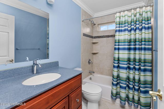 16 Heritage Drive, Allentown, NJ 08501