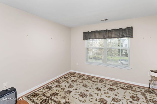 16 Heritage Drive, Allentown, NJ 08501