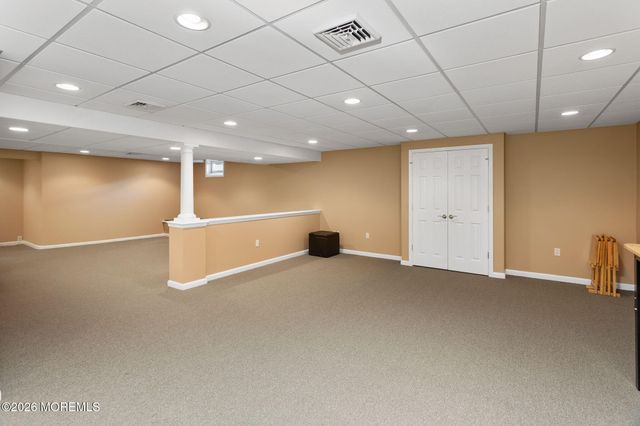 16 Heritage Drive, Allentown, NJ 08501