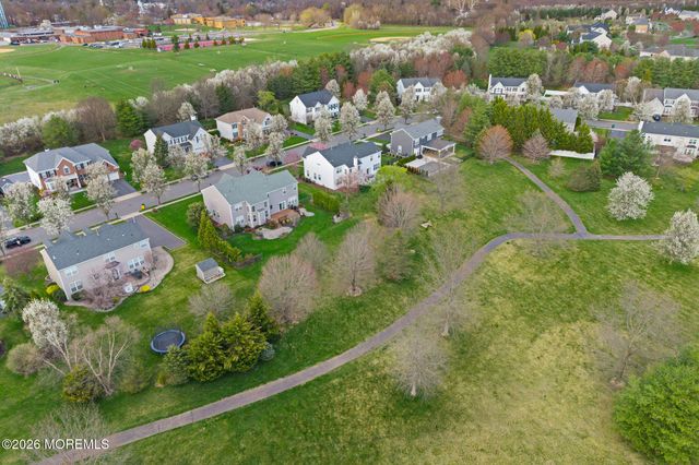 16 Heritage Drive, Allentown, NJ 08501