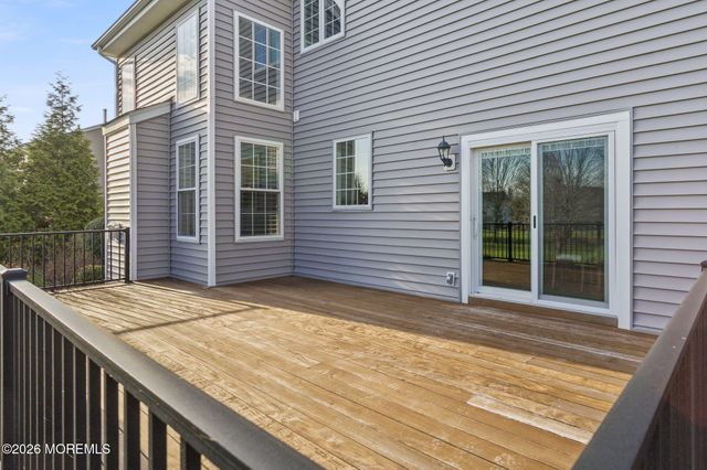 16 Heritage Drive, Allentown, NJ 08501