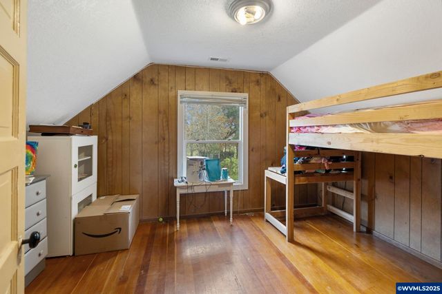 1824 NE Waterfront St, Newberg, OR 97132