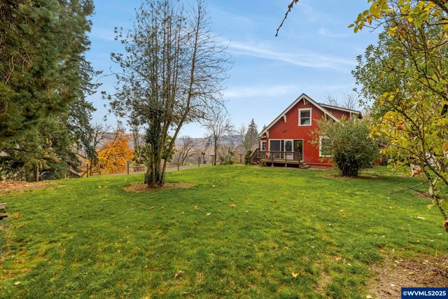 1824 NE Waterfront St, Newberg, OR 97132