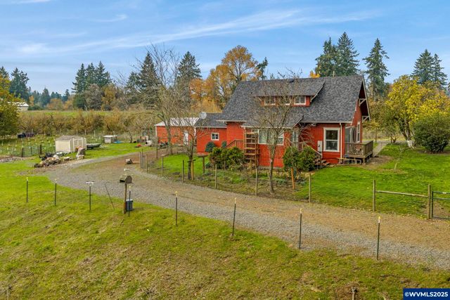 1824 NE Waterfront St, Newberg, OR 97132