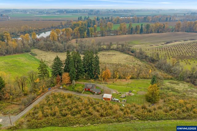 1824 NE Waterfront St, Newberg, OR 97132