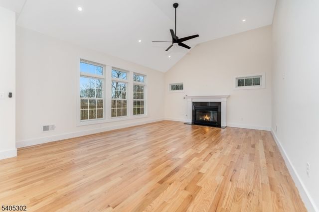 51 Staats Rd, Bethlehem Twp., NJ 08804