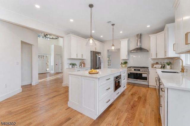 51 Staats Rd, Bethlehem Twp., NJ 08804