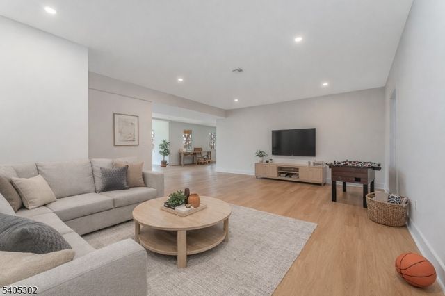 51 Staats Rd, Bethlehem Twp., NJ 08804