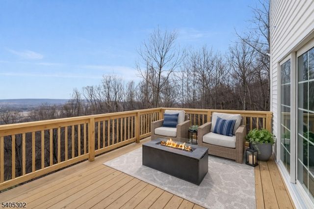 51 Staats Rd, Bethlehem Twp., NJ 08804