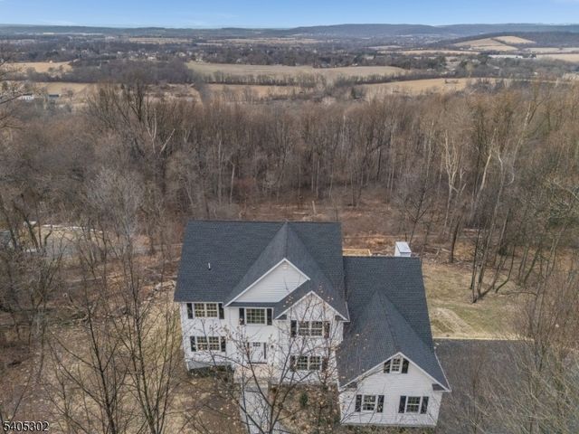 51 Staats Rd, Bethlehem Twp., NJ 08804