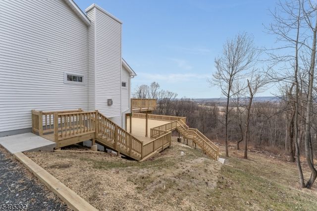 51 Staats Rd, Bethlehem Twp., NJ 08804