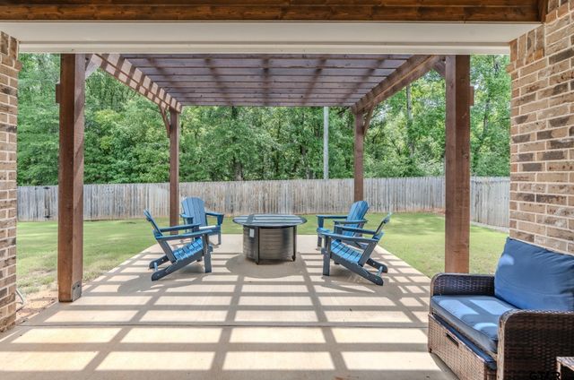 807 Redwing Way, Whitehouse, TX 75791