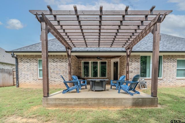 807 Redwing Way, Whitehouse, TX 75791