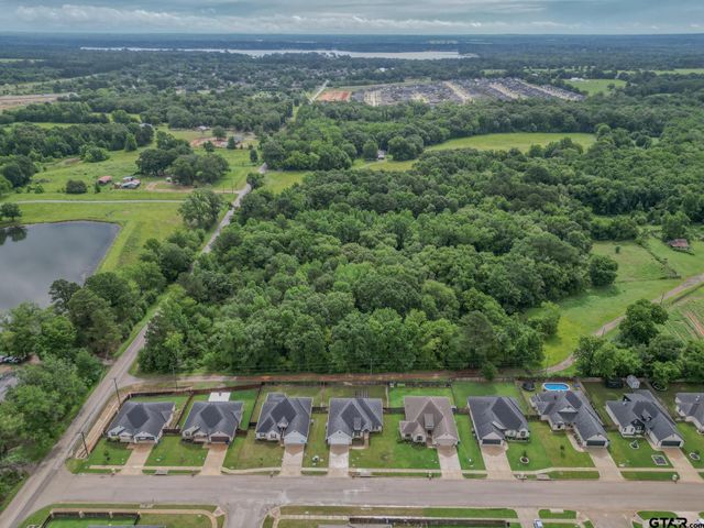 807 Redwing Way, Whitehouse, TX 75791