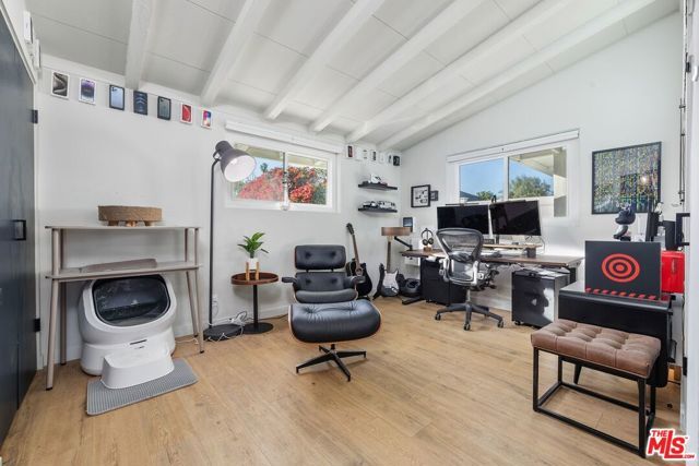 20608 Haynes Street, Winnetka (los Angeles), CA 91306