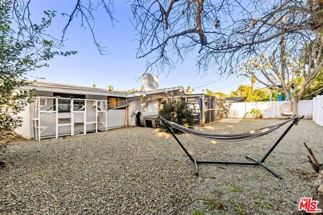 20608 Haynes Street, Winnetka (los Angeles), CA 91306