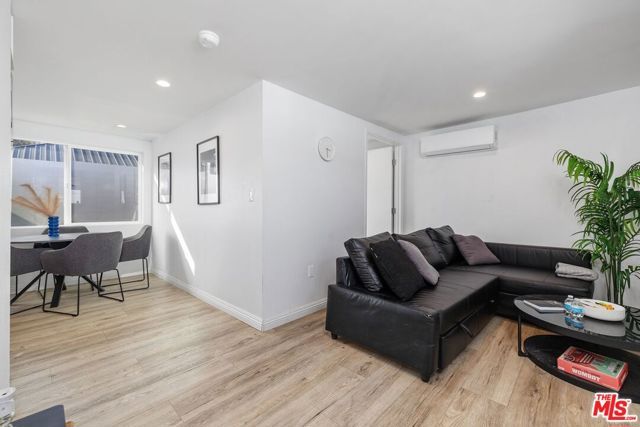 20608 Haynes Street, Winnetka (los Angeles), CA 91306