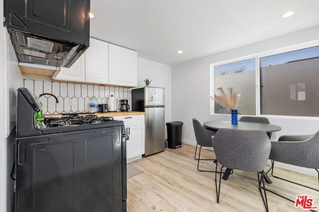 20608 Haynes Street, Winnetka (los Angeles), CA 91306