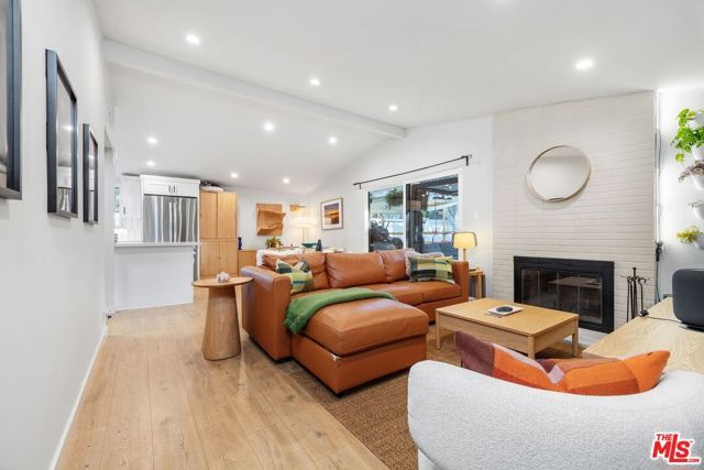 20608 Haynes Street, Winnetka (los Angeles), CA 91306