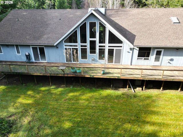 83391 S COVE Dr, Florence, OR 97439