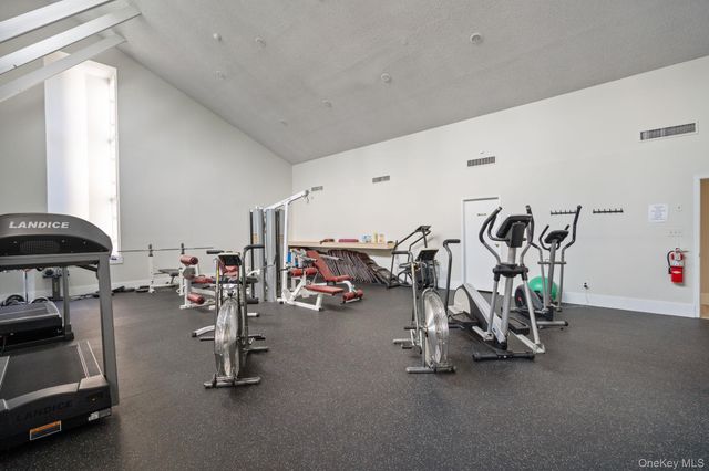 6 Doe Path, Coram, NY 11727