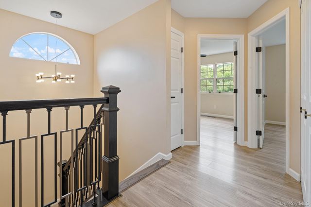 6 Doe Path, Coram, NY 11727