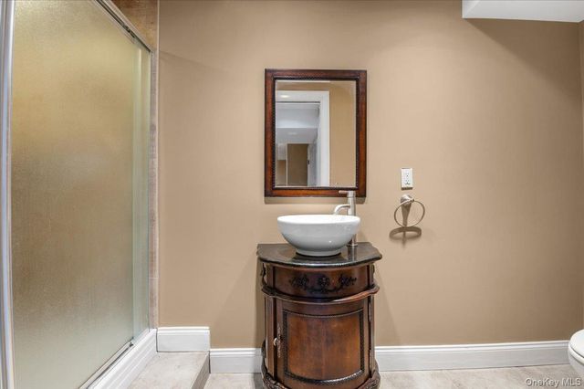 1 Windsor Court, Amityville, NY 11701