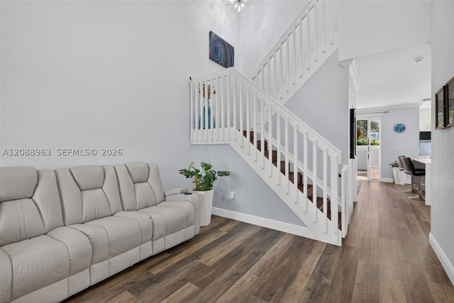 214 Riverwalk Cir, Sunrise, FL 33326
