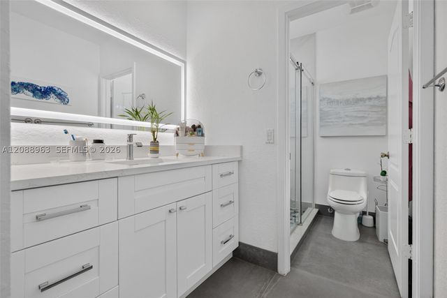 214 Riverwalk Cir, Sunrise, FL 33326
