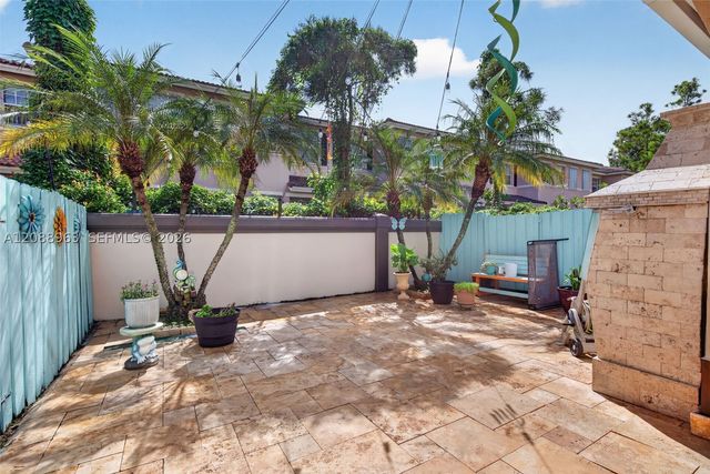 214 Riverwalk Cir, Sunrise, FL 33326