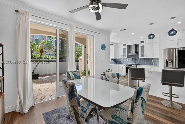 214 Riverwalk Cir, Sunrise, FL 33326