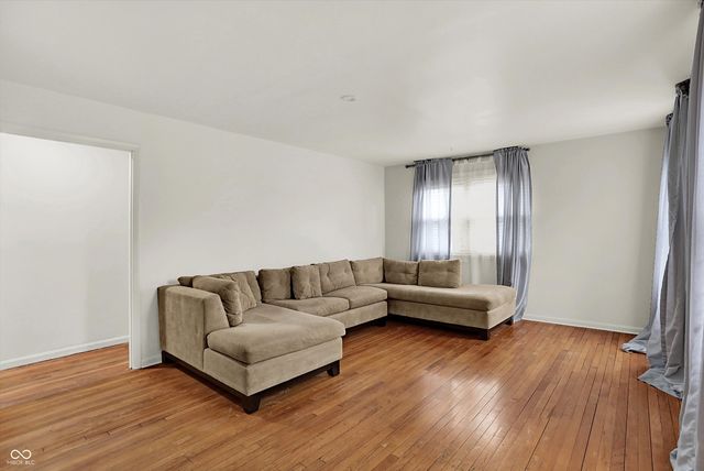 4920 Manning Road, Indianapolis, IN 46228