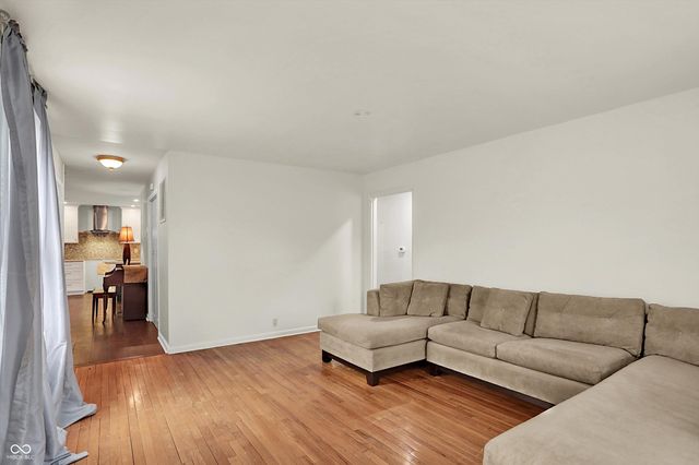 4920 Manning Road, Indianapolis, IN 46228