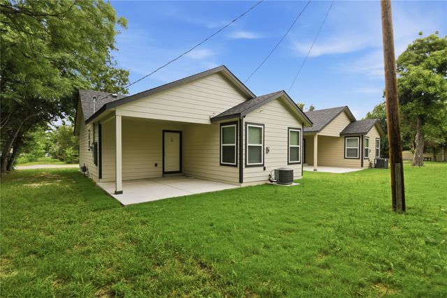 1616 Cleveland Street, Greenville, TX 75401