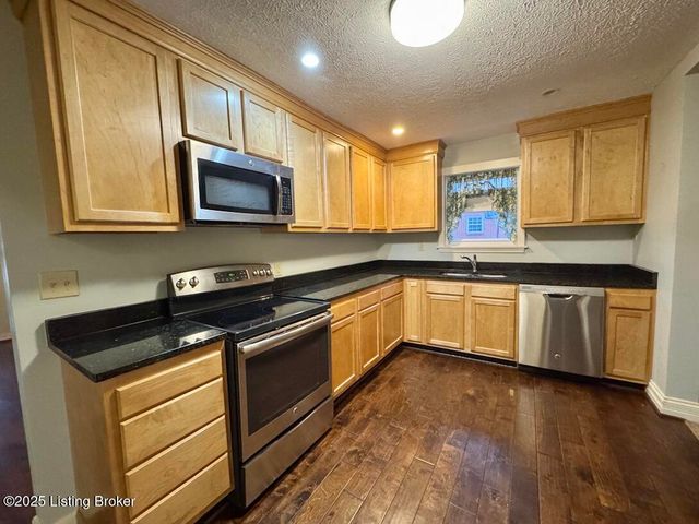 1912 Milburt Dr, Louisville, KY 40223