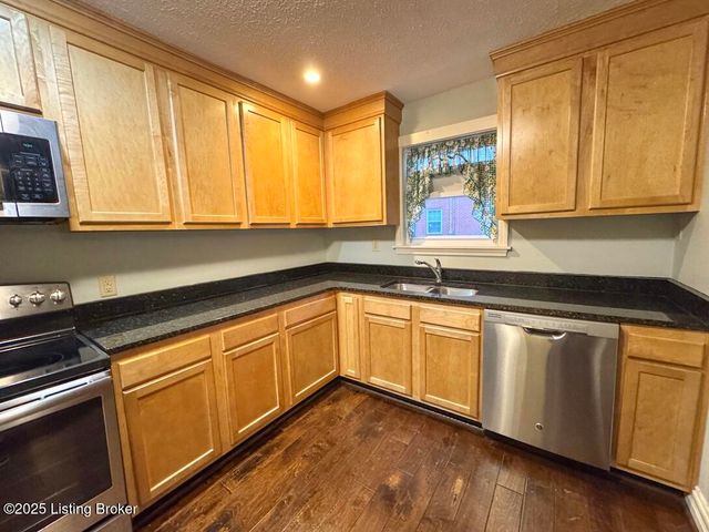 1912 Milburt Dr, Louisville, KY 40223