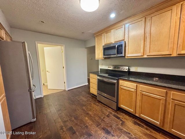 1912 Milburt Dr, Louisville, KY 40223