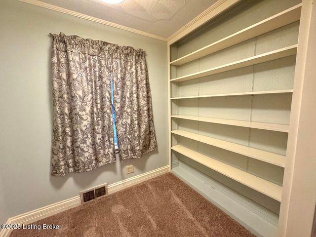 1912 Milburt Dr, Louisville, KY 40223