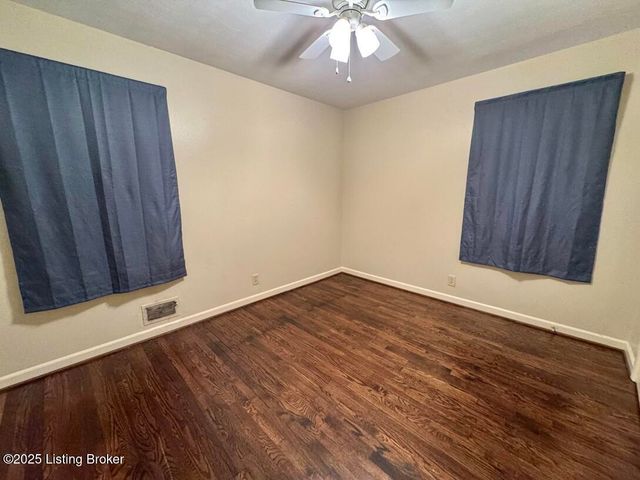 1912 Milburt Dr, Louisville, KY 40223