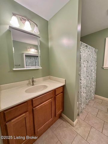 1912 Milburt Dr, Louisville, KY 40223