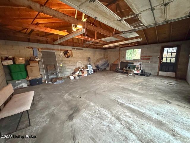 1912 Milburt Dr, Louisville, KY 40223