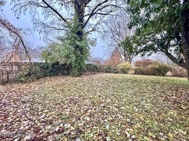 1912 Milburt Dr, Louisville, KY 40223