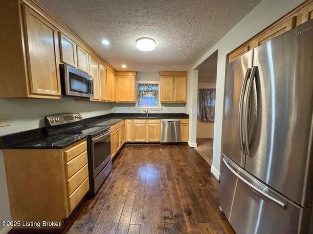 1912 Milburt Dr, Louisville, KY 40223