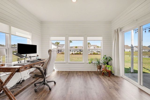 811 Spindel Dr., Myrtle Beach, SC 29588