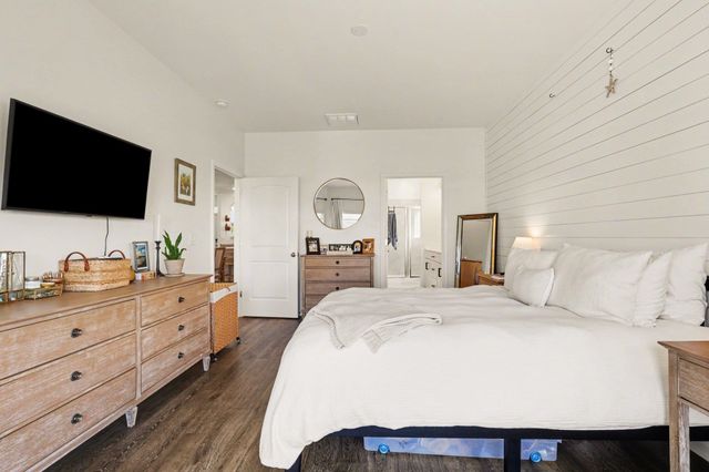 811 Spindel Dr., Myrtle Beach, SC 29588