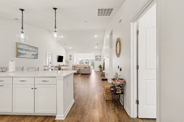 811 Spindel Dr., Myrtle Beach, SC 29588