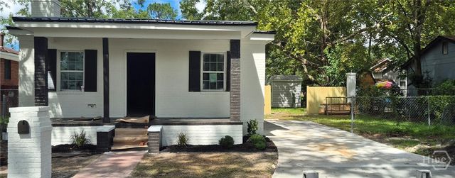 2016 Nash Avenue, Savannah, GA 31405