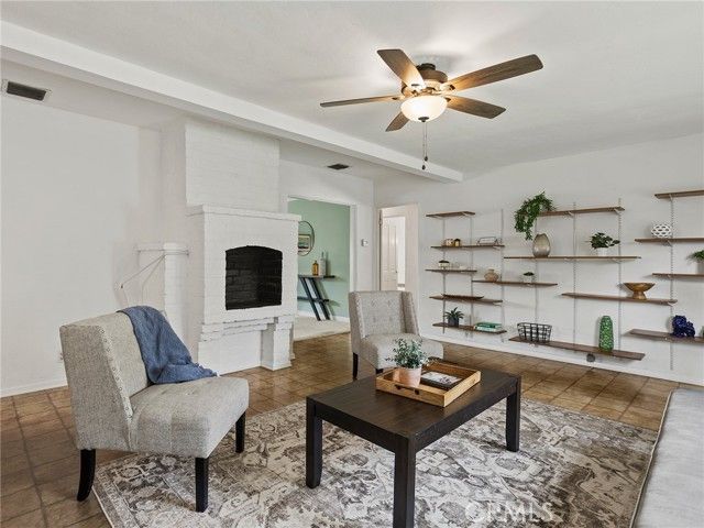 1516 N Pepper Street, Burbank, CA 91505