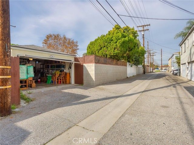 1516 N Pepper Street, Burbank, CA 91505